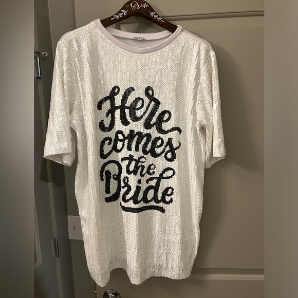 Here Comes the Bride Sequin Tunic - Picture 3 of 4